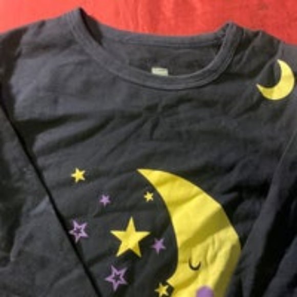 Girls moon shirt - Picture 2 of 3